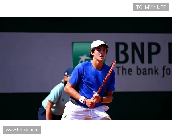 网球大师赛新星崛起 23岁小将惊艳全场击败世界头号种子